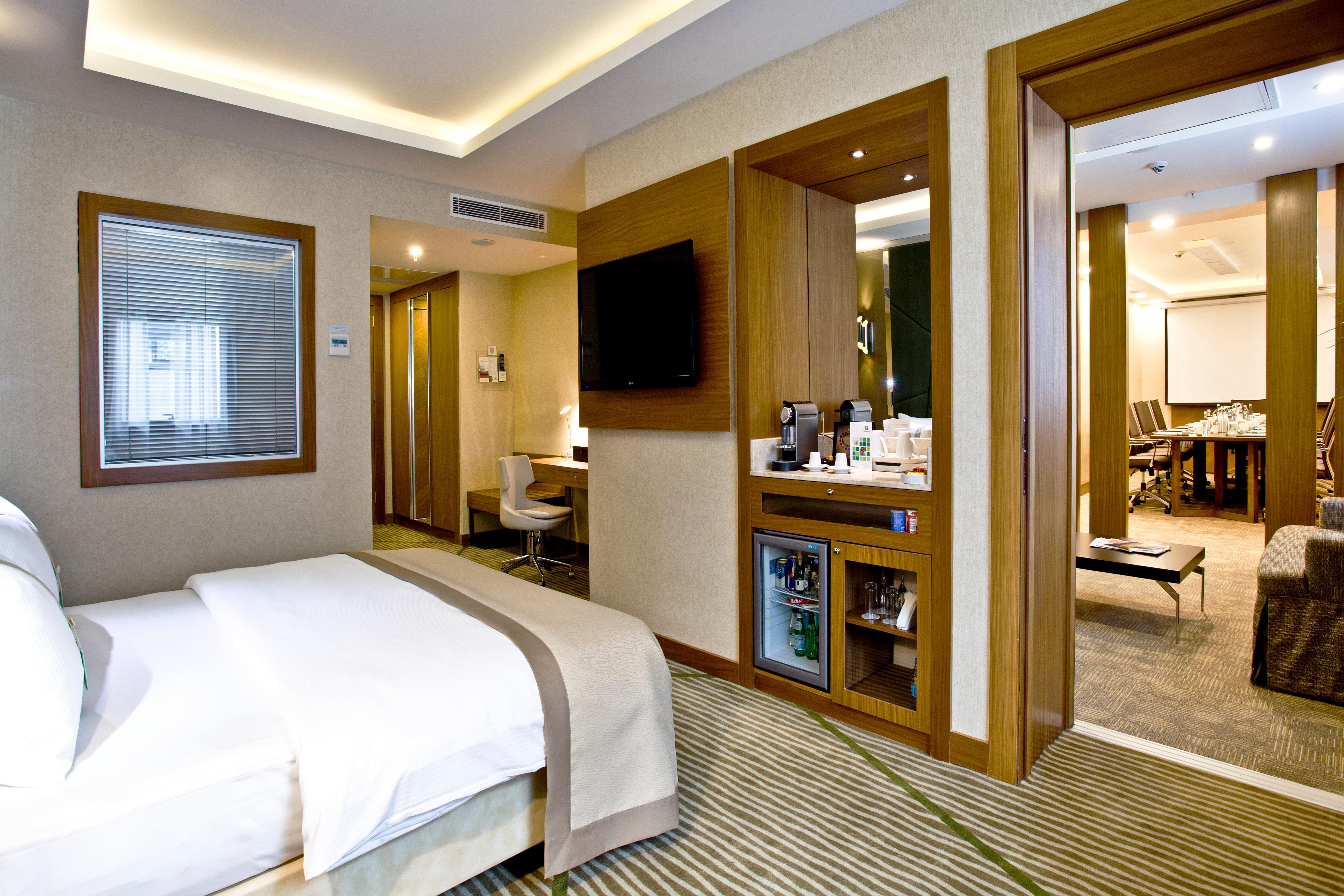 Holiday Inn Gaziantep By Ihg Exterior foto