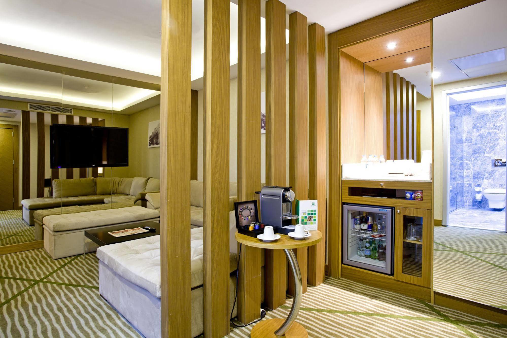 Holiday Inn Gaziantep By Ihg Exterior foto